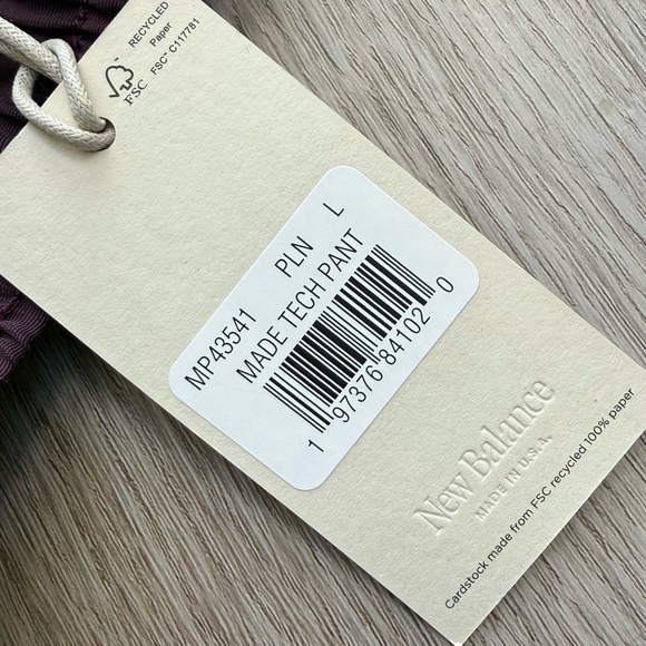 NWT $249 New Balance MADE in USA Tech Pant Plum Brown Mens Size Large NEW - Picture 3 of 11